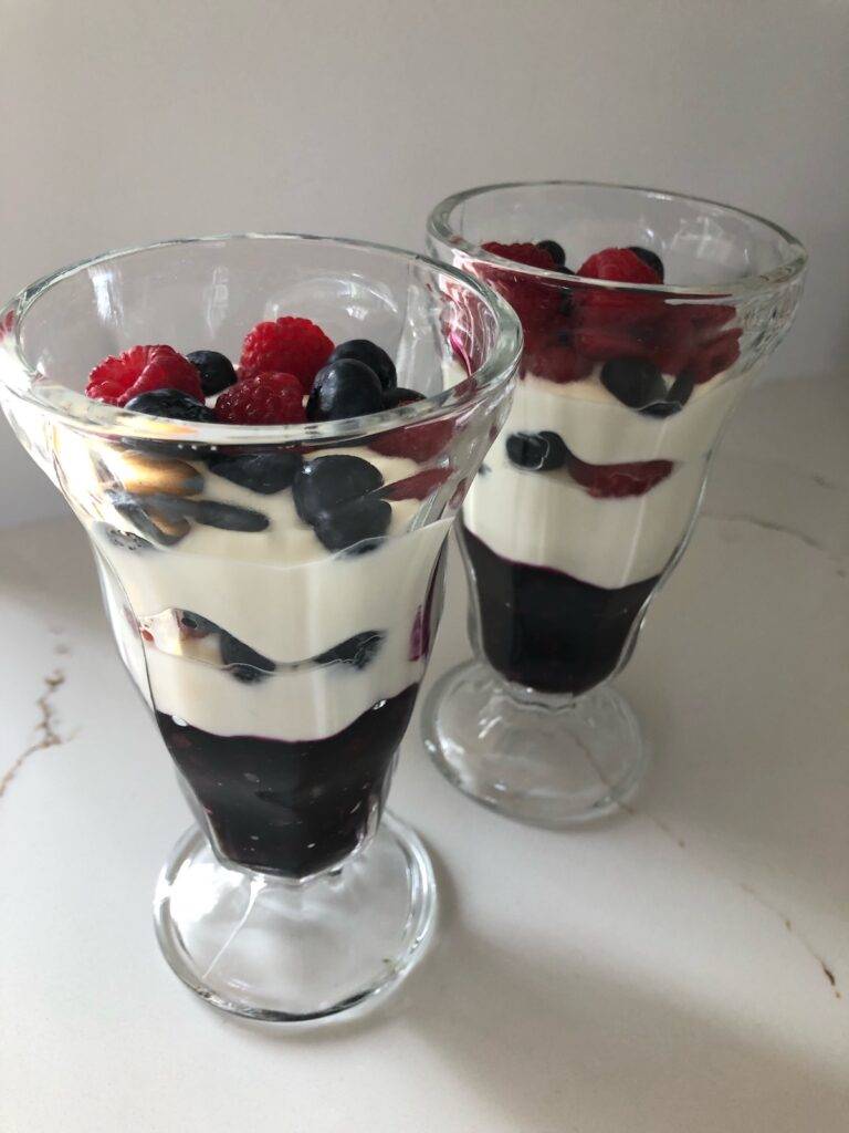 Blueberries and raspberries in a parfait